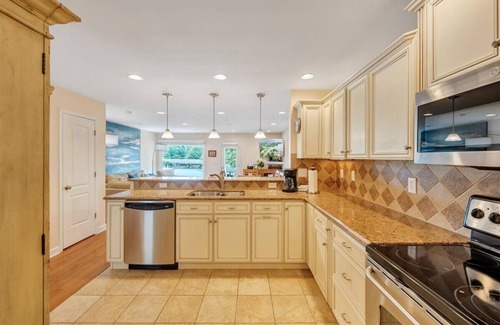 Smith Mountain Lake House | Private Boat Slip, Dogs Ok, Canoe, Game Room, ,Beach & Community Pool
