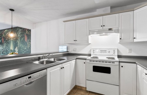 Sicamous Condo | Private Boat Slip, Pool and Hot Tub ~ Downtown Sicamous