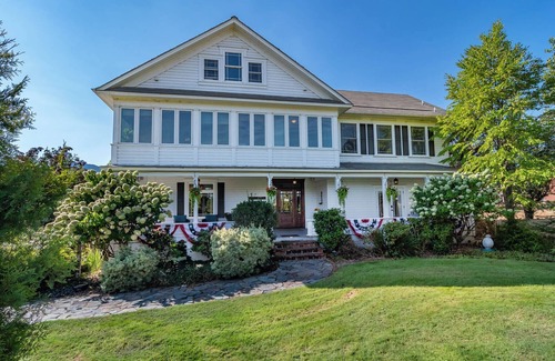 Roseburg House | Private bungalow with AC in charming Roseburg