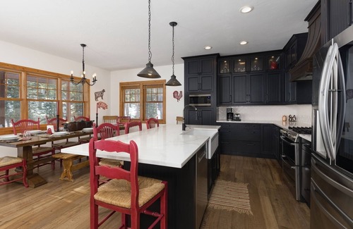 Antler Ridge House | Private cabin in the woods! Game Room, Hot Tub, Ping Pong, Large Patio Swing!