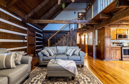 Cave Spring Cabin | Private cabin, King Suite, Fish, Kayak, Hike, Swim