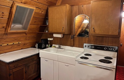 Centre Hall Cabin | Private & Charming A-Frame Cabin Near Penn State & Outdoor Adventures