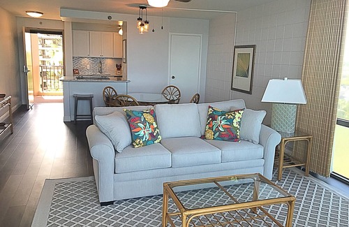 Kahana Condo | Private Corner Unit-8th Floor- Oceanfront Panoramic Views in Lahaina!