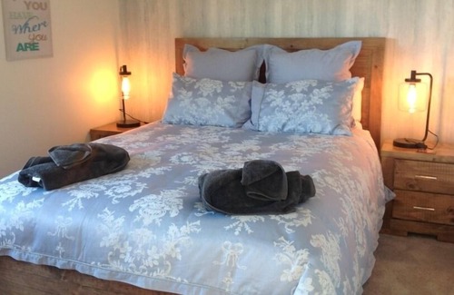 Greytown Cottage | Private Cottage surrounded by farm land.