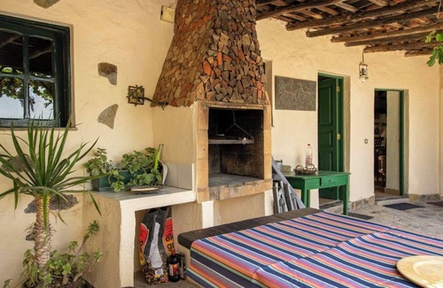Guia de Isora Cottage | Private Cottage with shared Heatable Solar Pool, Sauna, Jacuzzi and Sea View
