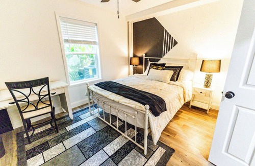 Athens Bed & Breakfast | Private & Cozy whole basement suite in peaceful Athens with AC, WiFi, and pool