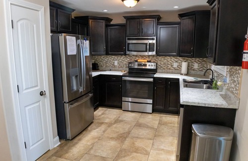 Dover House | PRIVATE DOCK, LAKEFRONT, QUIET COVE, EASY LAKE ACCESS FLAT NO STEPS