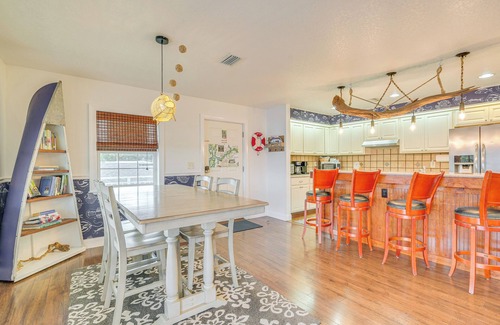 Homosassa House | Private Dock & Water Views! Homosassa Retreat