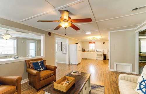 Hague House | Private Dock & Yard: Hague Hideaway on the Potomac