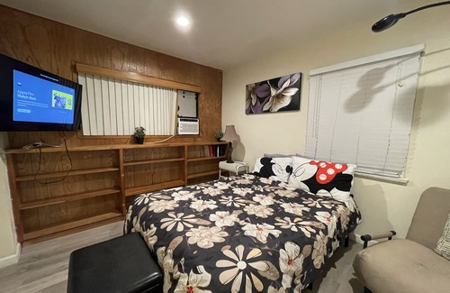 Southwest Anaheim House | Private entry, quiet studio/back house in safe neighborhood, parking, fast wifi
