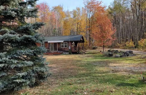 Lyman House | Private family retreat on Swan Pond