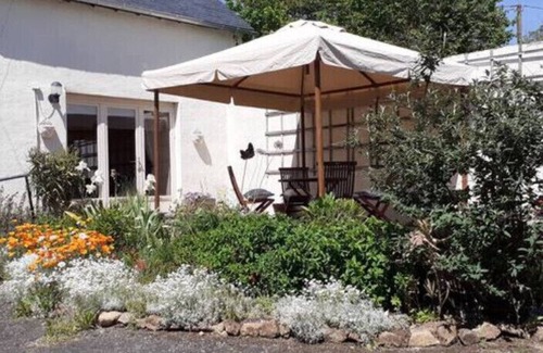 Saint-Pierre-sur-Orthe House | Private farmhouse for six in the countryside