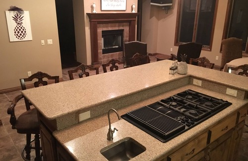 Walnut Shade House | Private, gated manor on 17 acres just minutes from Branson, MO