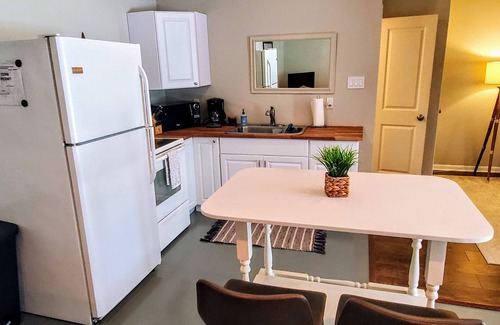 Radnor House | ✨Private Guest House - 4mi from Downtown 🎸& 12 South 🛍️