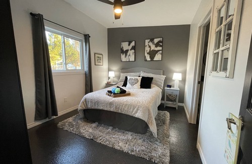 Kingsville House | Private Guest House!