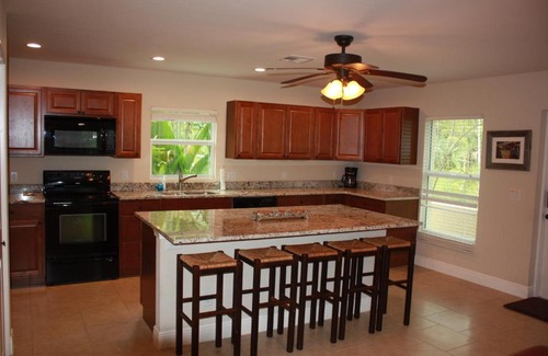 Oakes Estates House | Private Guest House on Acreage