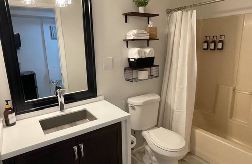 Miramar Apartment | Private Guest Suite close to Hard Rock Stadium/Casino and the beaches