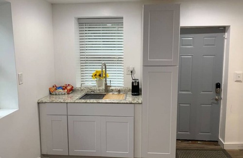Sylvan Hills Condo | Private Guest Suite | Near ATL Downtown & Airport