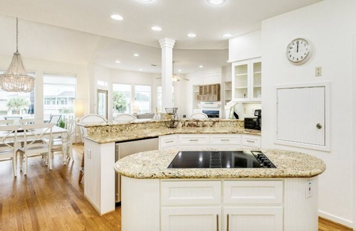 Pirates Beach West House | Private Heated Pool | 5 bdrm | Walk to Beach!