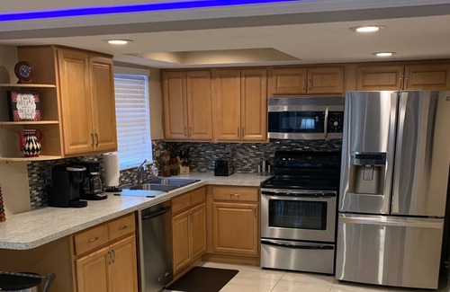 Embassy Hills House | Private Heated Pool Home / Just Minutes From The Gulf / Sleeps 9