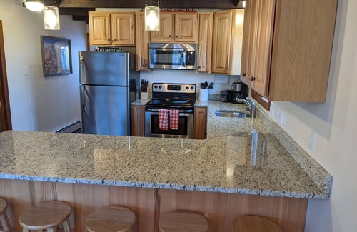 Ludlow House | Private Home Walk to Okemo Lifts! Hot Tub/Fire Pit