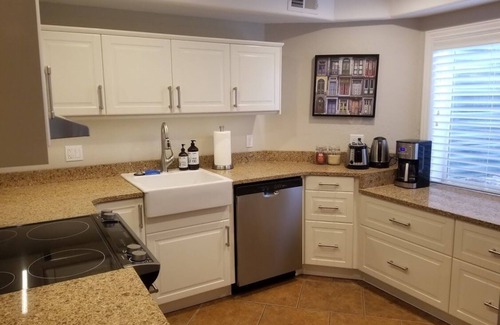 Draper Apartment | Private Hot Tub - Right next to the Mountain