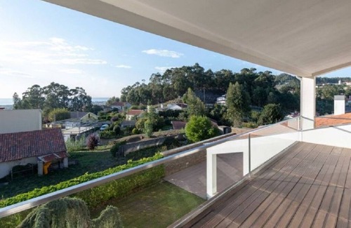 Castelo do Neiva House | Private House with Pool and Ocean Views - Northern Portugal