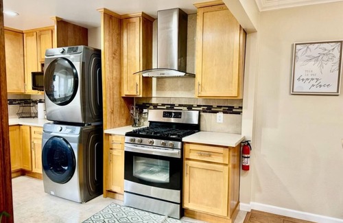 Castro Valley House | Private In-Law With Garden Access