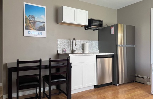Dubuque House | Private king suite DBQ