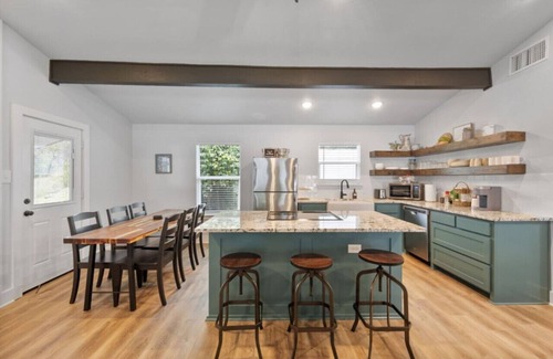 Dennis Apartment | Private Lake Stay, Kayaks, 2.5 acres, July Dates Open