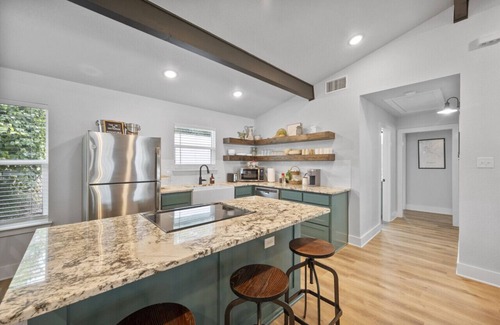 Dennis Apartment | Private Lake Stay, Kayaks, 2.5 acres, July Dates Open