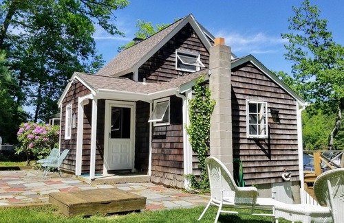 Milford House | Private lakefront home, beach, boats, minium stay is 31 days by Town