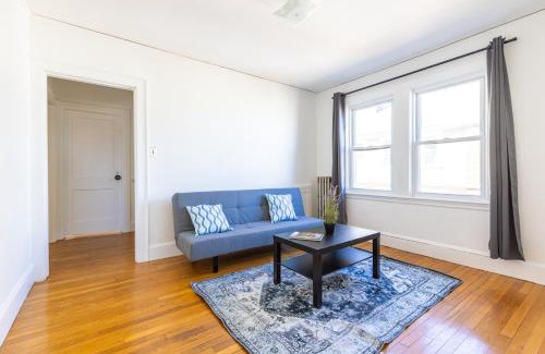 Oak Square House | Private Large Bedroom #D