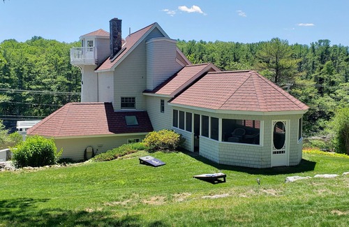 Kittery Point House | Private Lighthouse at Waterfront Chauncey Creek