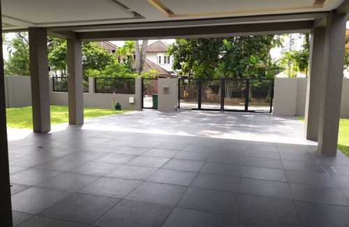 Teluk Cempedak House | Private mansion near the king's palace