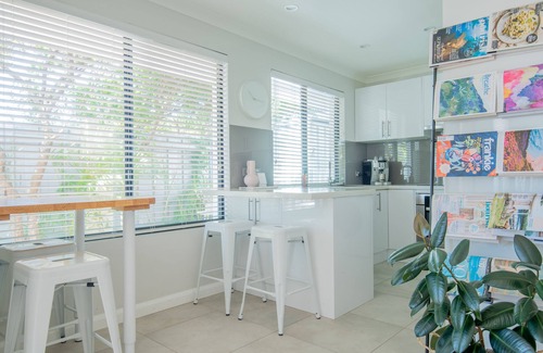 Mindarie House | Private Mindarie Retreat with Garden Views, walking distance to Marina & Shops