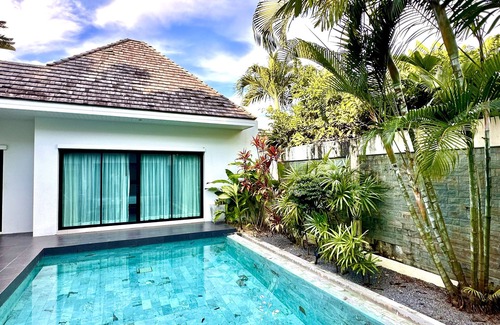 Choeng Thale Villa | Private modern 3-bed pool villa near Layan Beach
