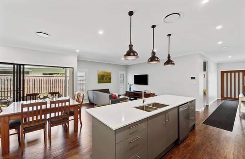 Mudjimba House | Private Mudjimba Beach Abode