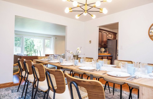 Newville House | Private near rail trail CREEK fireplc KING bed patio BBQ AC WIFI nature lovers