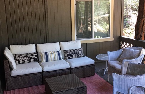 Payson Cottage | Private neighborhood home in Payson - gorgeous getaway with in town convenience!