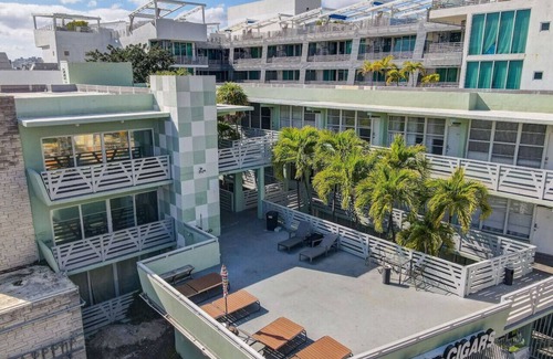South Beach Condo | Private Ocean Dr Apt w/2 Queen Beds, Steps 2 Beach