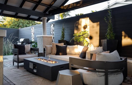 Clairemont Mesa House | Private outdoor lounge w/fire pit, King Bed, BBQ, A/C, & fully stocked kitchen