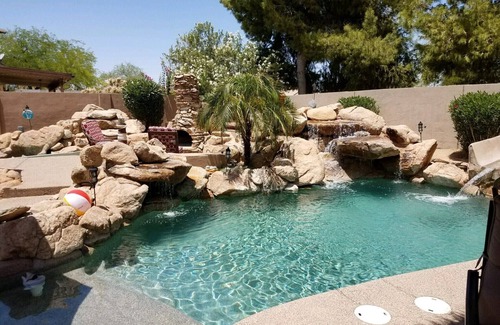 Eagle Hills House | Private Paradise at the Tiki Hut and Blue Lagoon