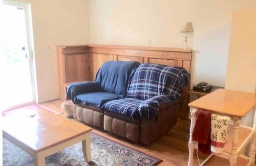 Stetson Hills Apartment | Private, peaceful basement w 1 bdrm. Sep entrance