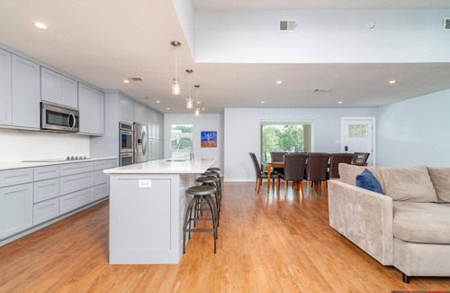 East Oak Hill House | Private Pool 3 Bed 2.5 bath South Austin 6 miles from Downtown