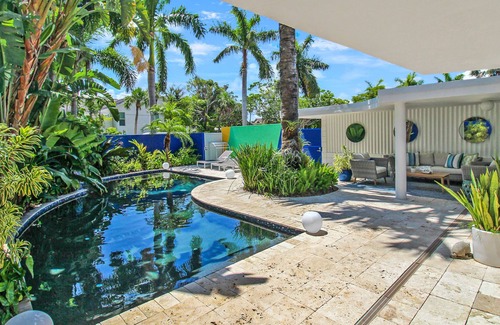Ringling Estates House | Private Pool & Hot Tub, Lido Key Beach, St Armands, Seagulls Shore