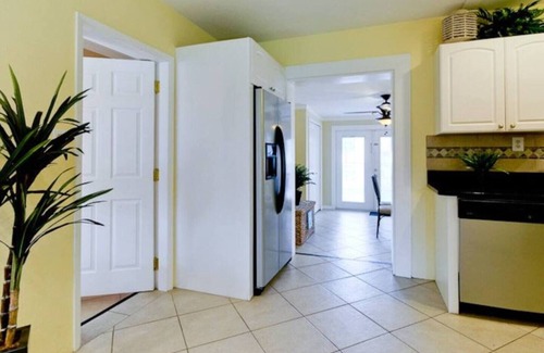 Golden Beach House | Private pool House with Fountains & Beach Walkable
