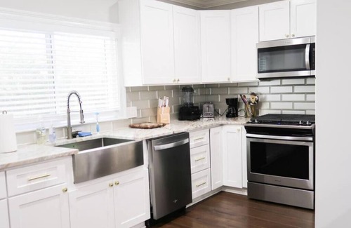 Lobdell/Woodale House | Private Pool! Mid-City Stay! 10 min to LSU!