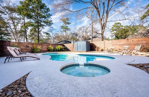 Spring House | Private Pool, Patio & More!