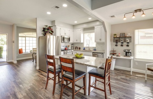 Pumpkin Center Cottage | Private Pool & Patio: Pet-friendly Bakersfield Gem